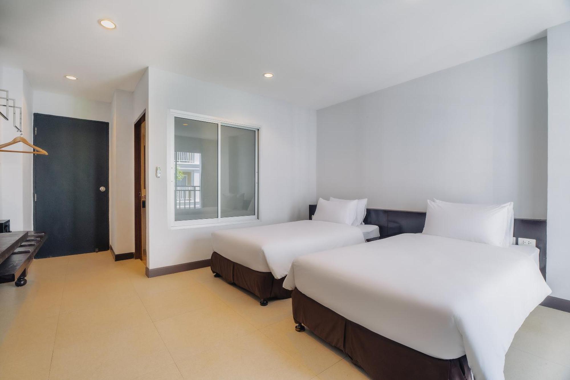 Di Yana Patong Hotel Bagian luar foto