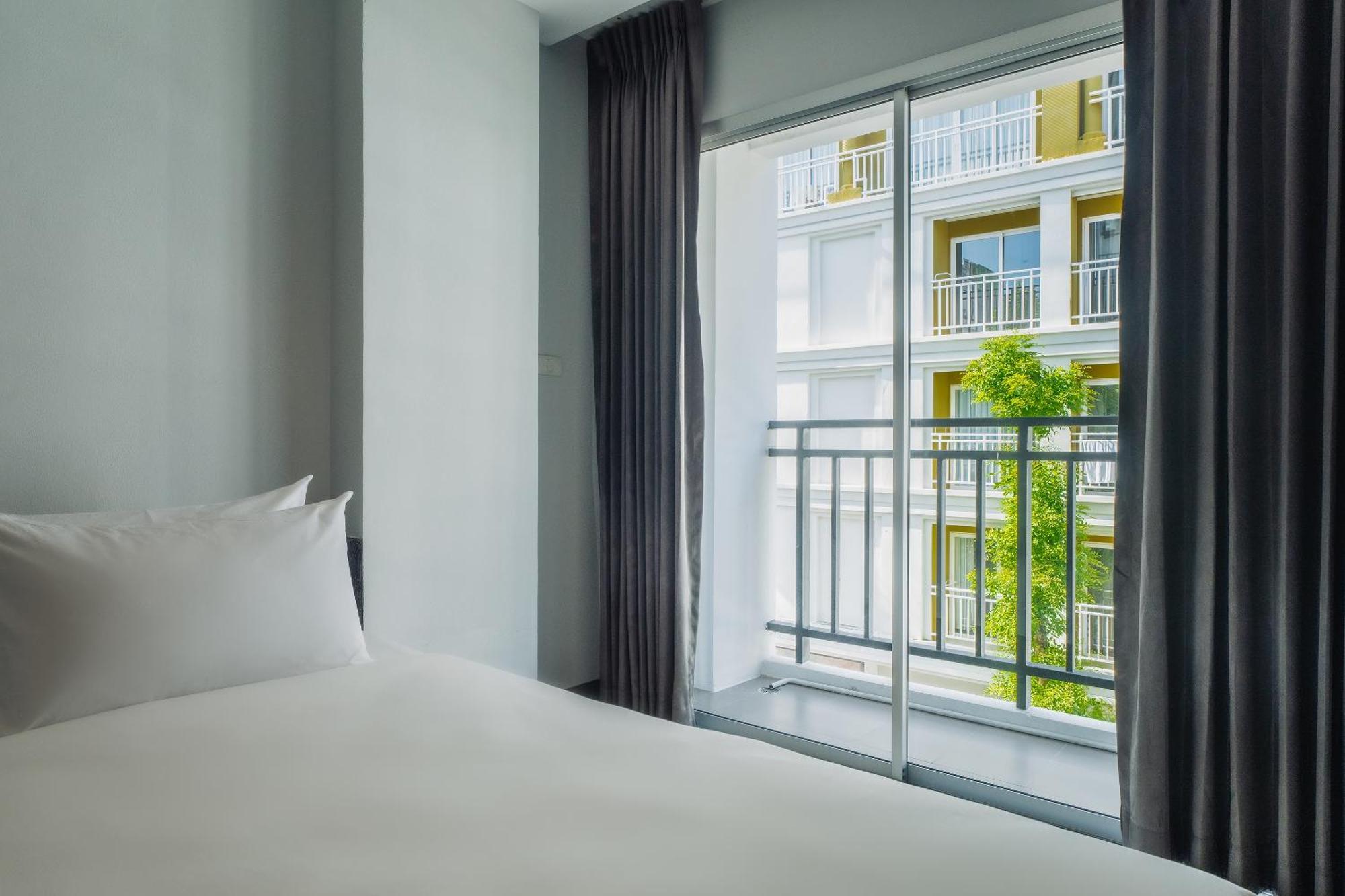 Di Yana Patong Hotel Bagian luar foto
