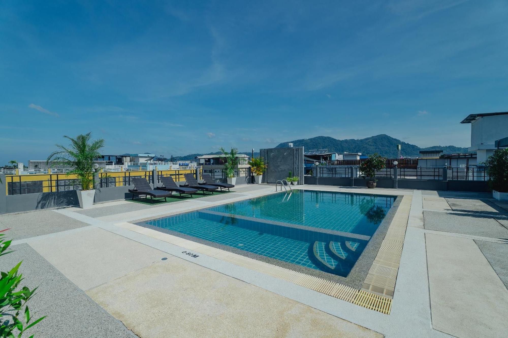 Di Yana Patong Hotel Bagian luar foto